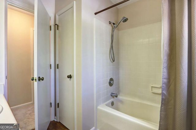 22 Hidden Lake Court, Savannah, GA 31419