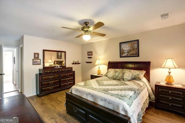 22 Hidden Lake Court, Savannah, GA 31419