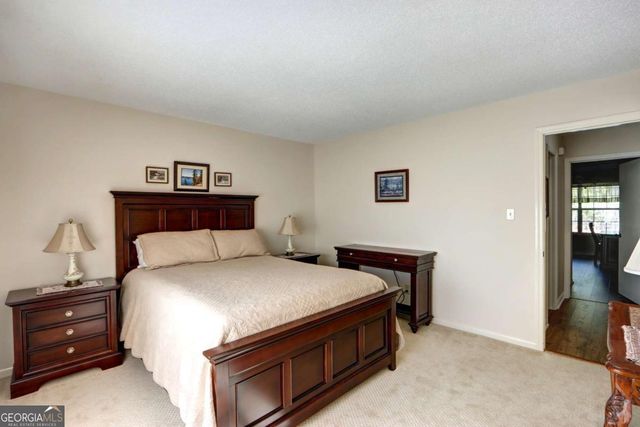 22 Hidden Lake Court, Savannah, GA 31419