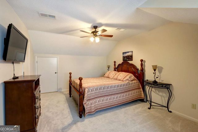 22 Hidden Lake Court, Savannah, GA 31419