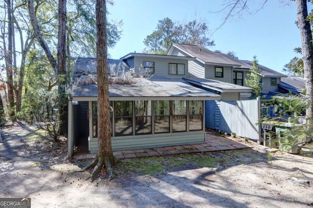 22 Hidden Lake Court, Savannah, GA 31419