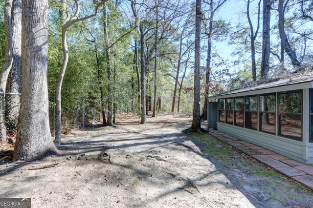 22 Hidden Lake Court, Savannah, GA 31419