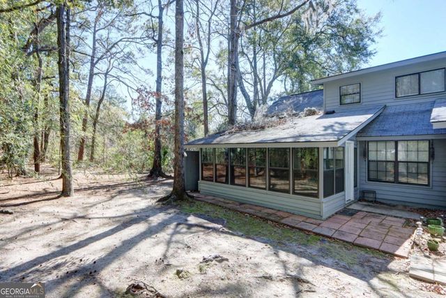22 Hidden Lake Court, Savannah, GA 31419