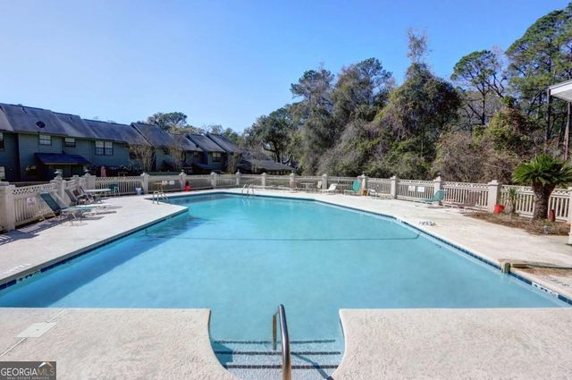 22 Hidden Lake Court, Savannah, GA 31419