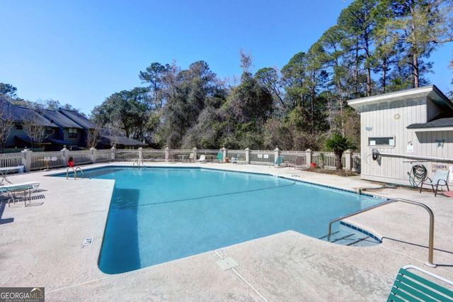 22 Hidden Lake Court, Savannah, GA 31419