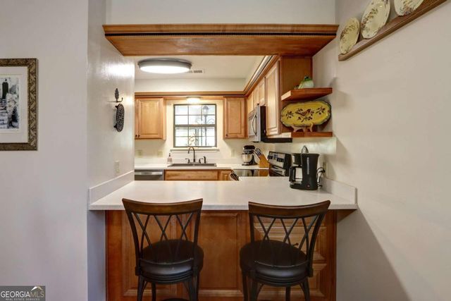 22 Hidden Lake Court, Savannah, GA 31419