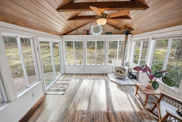 100 South Loomis, Southwick, MA 01077