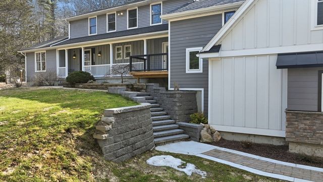 100 South Loomis, Southwick, MA 01077