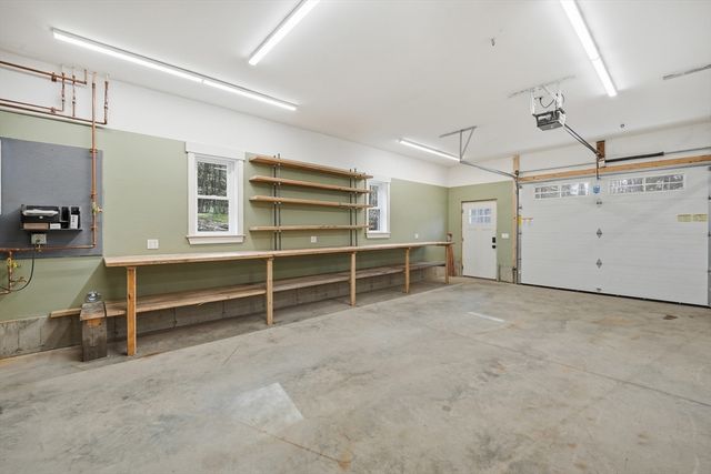 100 South Loomis, Southwick, MA 01077