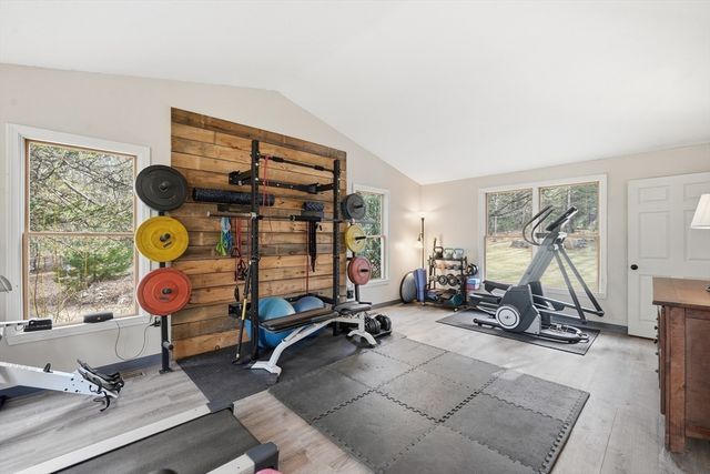 100 South Loomis, Southwick, MA 01077