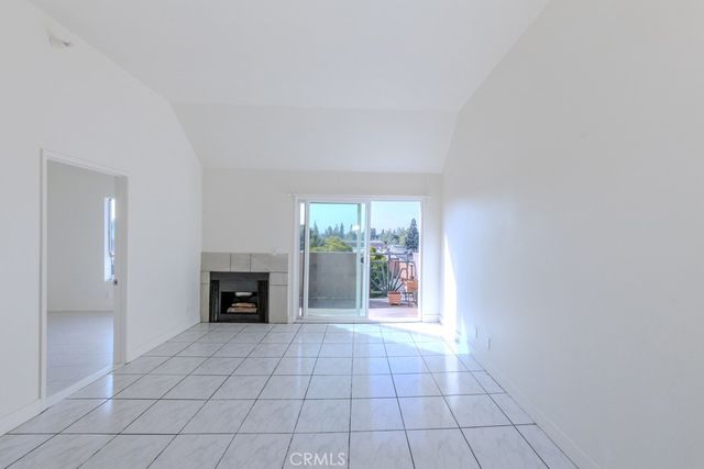 450 E 4th Street 423, Santa Ana, CA 92701