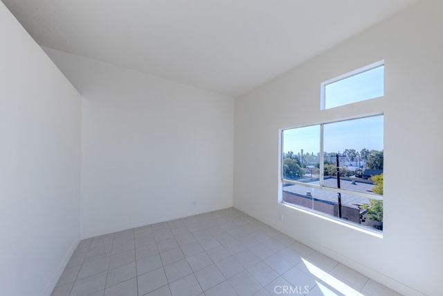 450 E 4th Street 423, Santa Ana, CA 92701