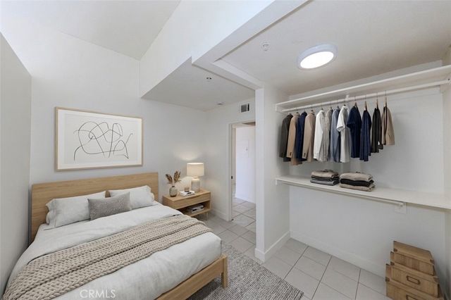 450 E 4th Street 423, Santa Ana, CA 92701