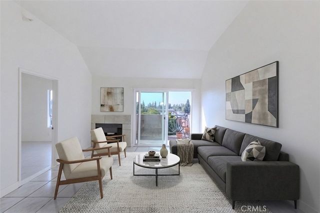 450 E 4th Street 423, Santa Ana, CA 92701