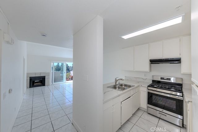 450 E 4th Street 423, Santa Ana, CA 92701