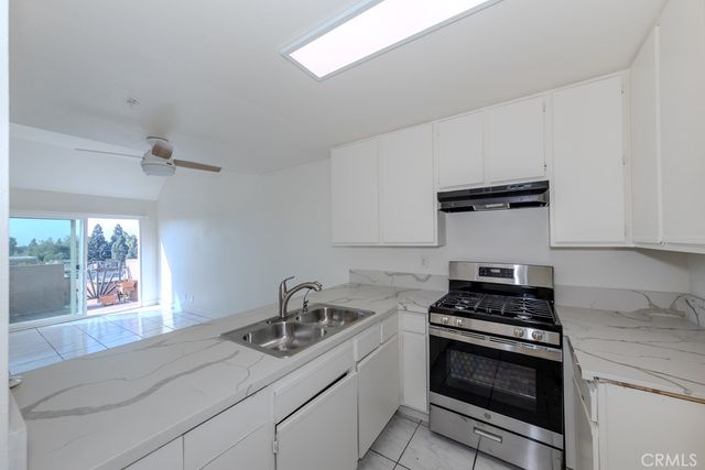 450 E 4th Street 423, Santa Ana, CA 92701