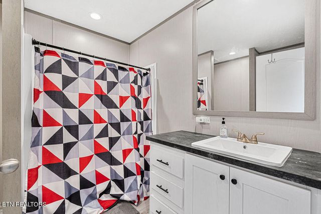 2601 Prospect Church Rd, Loudon, TN 37774