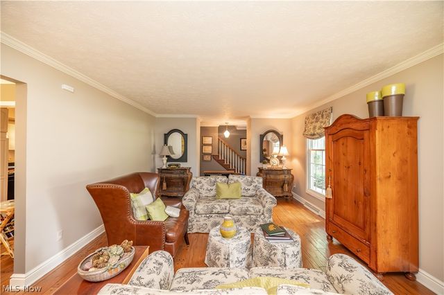 548 Squirrel Hill Drive, Youngstown, OH 44512