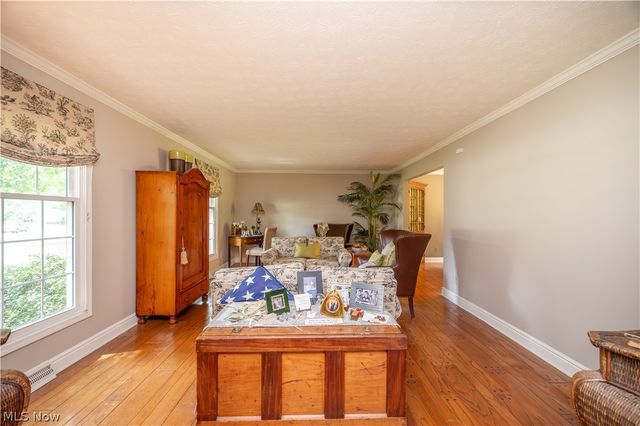 548 Squirrel Hill Drive, Youngstown, OH 44512