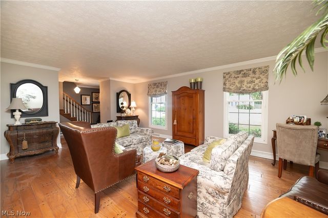 548 Squirrel Hill Drive, Youngstown, OH 44512