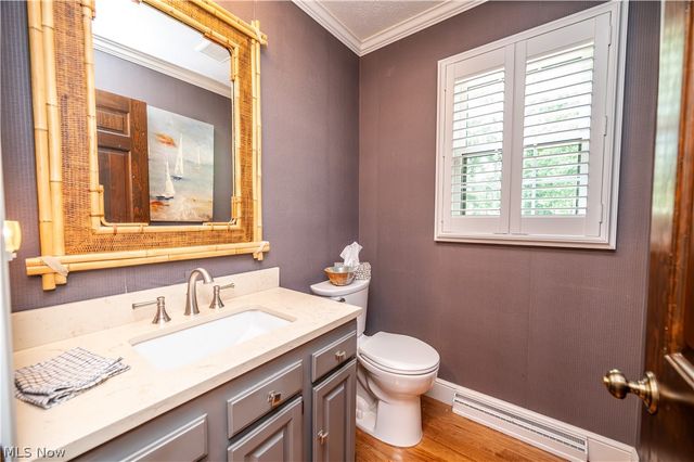 548 Squirrel Hill Drive, Youngstown, OH 44512