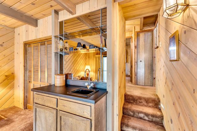 25461 Shadow Oaks, Idyllwild, CA 92549