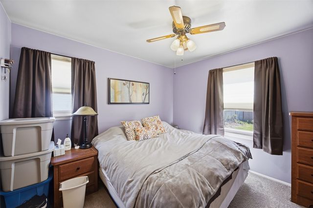 425 Elder Lane NW, Cedar Rapids, IA 52405