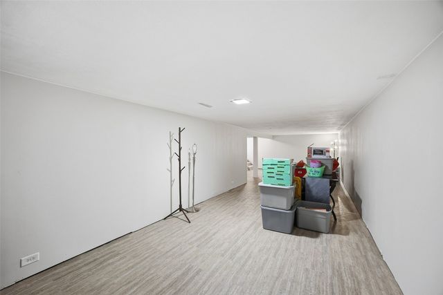 425 Elder Lane NW, Cedar Rapids, IA 52405