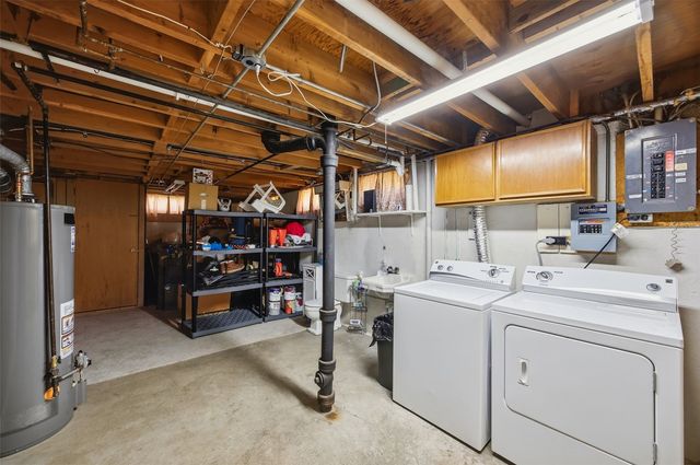 425 Elder Lane NW, Cedar Rapids, IA 52405