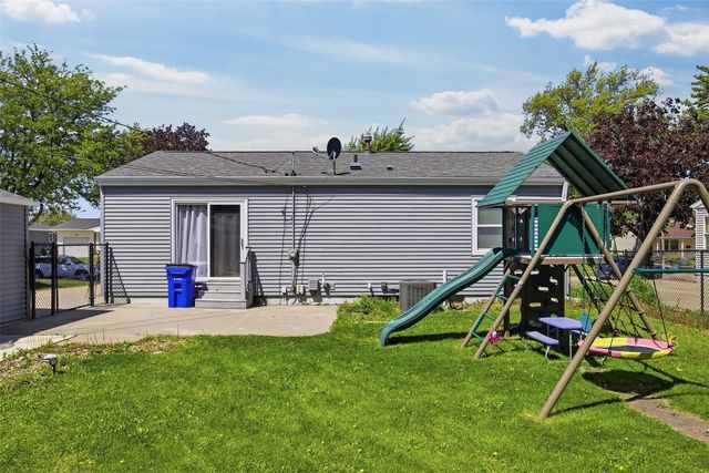 425 Elder Lane NW, Cedar Rapids, IA 52405