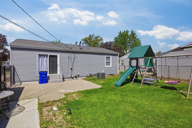425 Elder Lane NW, Cedar Rapids, IA 52405