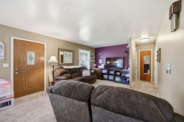 425 Elder Lane NW, Cedar Rapids, IA 52405