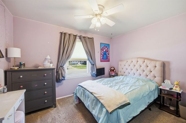 425 Elder Lane NW, Cedar Rapids, IA 52405