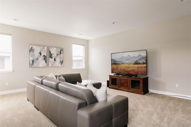8586 E 51st Avenue, Denver, CO 80238