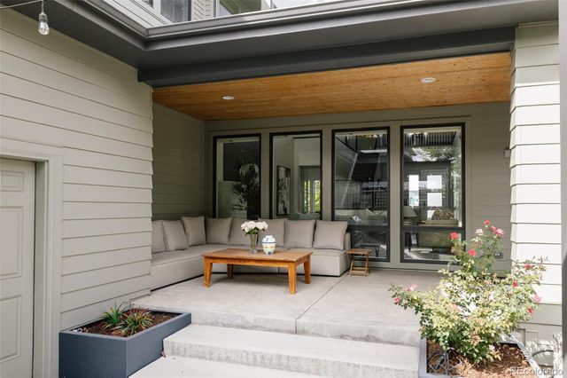 8586 E 51st Avenue, Denver, CO 80238