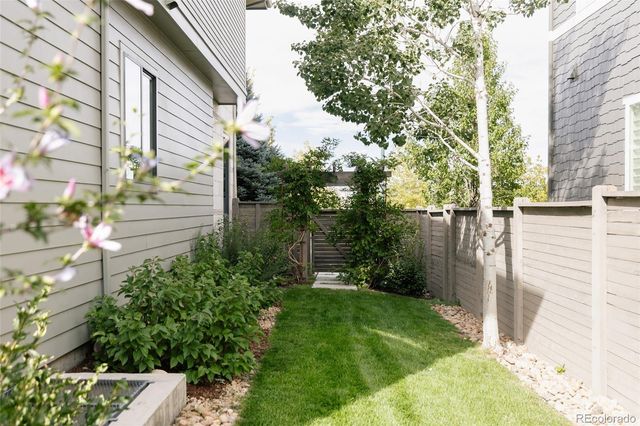 8586 E 51st Avenue, Denver, CO 80238