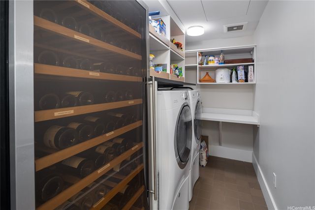 1108 Auahi Street 1502, Honolulu, HI 96814