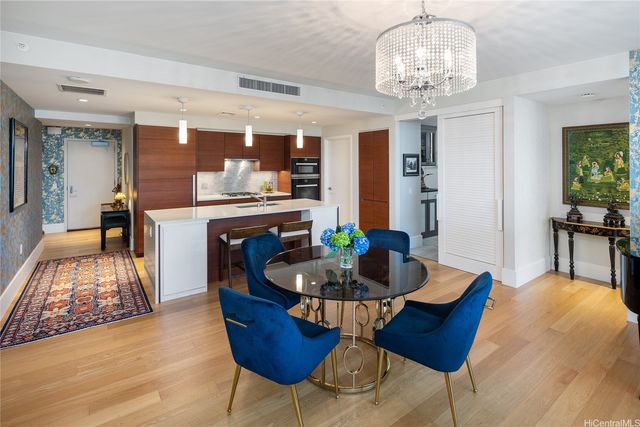 1108 Auahi Street 1502, Honolulu, HI 96814