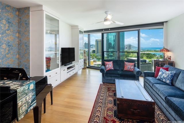 1108 Auahi Street 1502, Honolulu, HI 96814