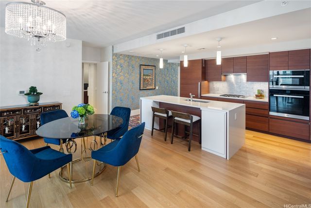 1108 Auahi Street 1502, Honolulu, HI 96814