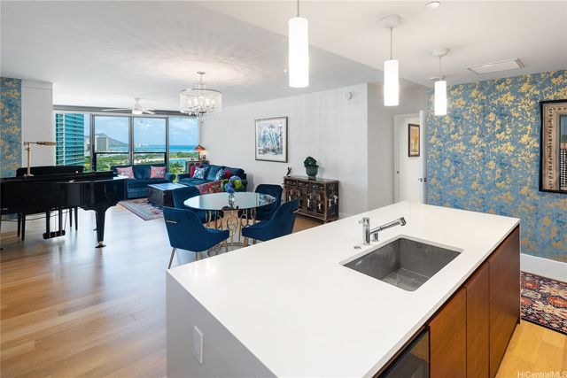 1108 Auahi Street 1502, Honolulu, HI 96814
