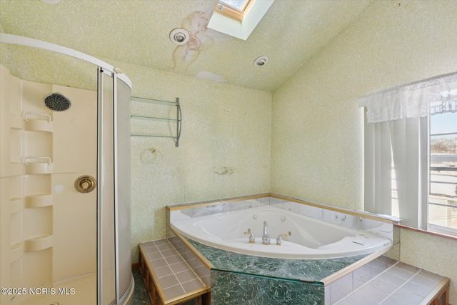 225 E Union Street, Walbridge, OH 43465