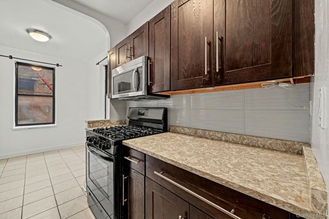 210 Martine Avenue 5K, White Plains, NY 10601