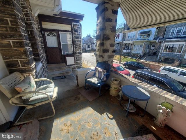 207 AVON RD, Upper Darby, PA 19082