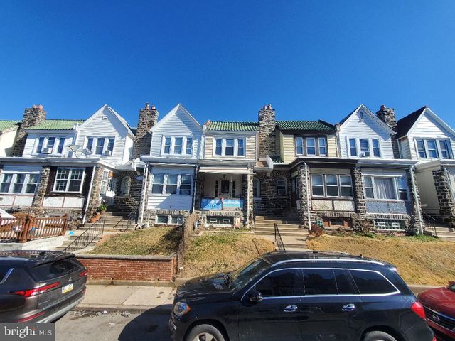 207 AVON RD, Upper Darby, PA 19082