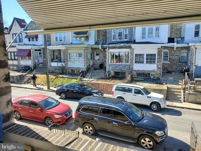 207 AVON RD, Upper Darby, PA 19082