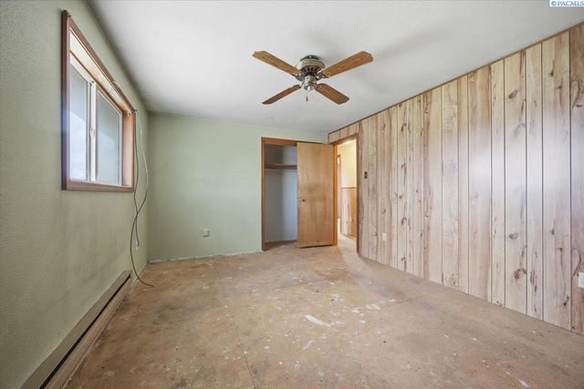 91011 N Yakima River Dr., West Richland, WA 99353