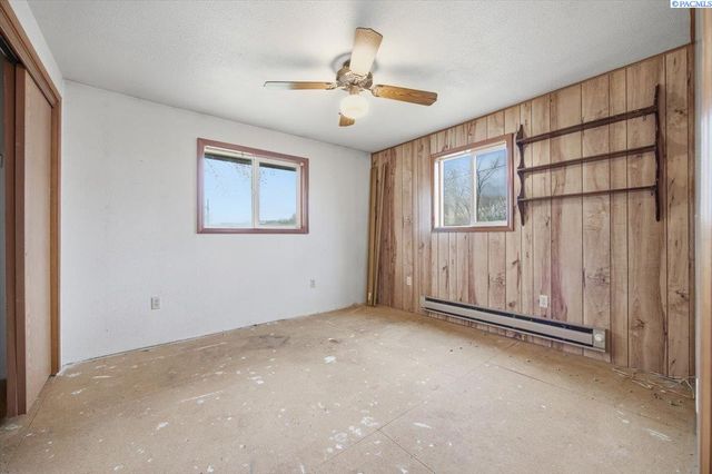 91011 N Yakima River Dr., West Richland, WA 99353