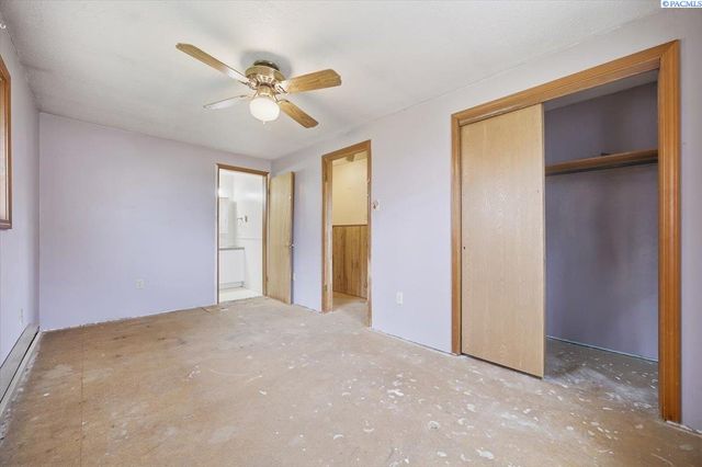 91011 N Yakima River Dr., West Richland, WA 99353