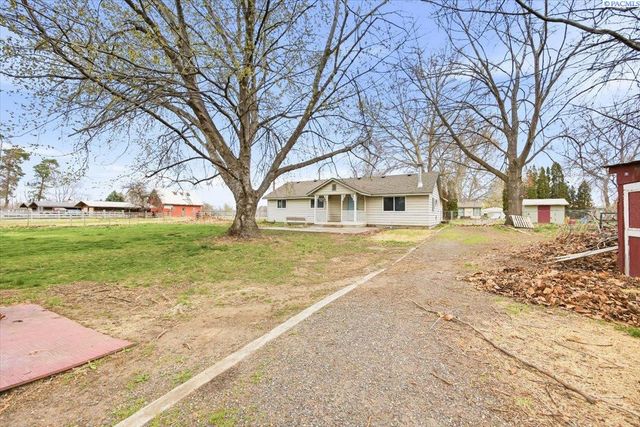 91011 N Yakima River Dr., West Richland, WA 99353
